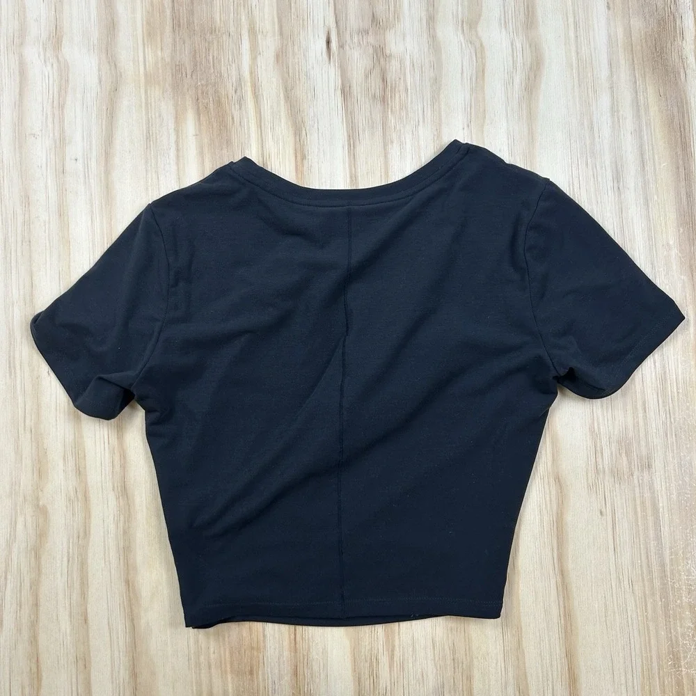 Nike Dri-FIT Woman's Black Short Sleeve Crew Neck Pullover T-Shirt Logo XS